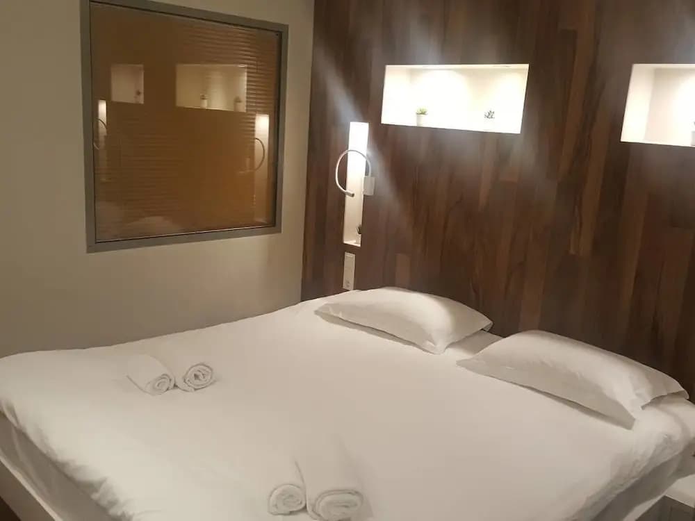 MJ Luxury Suites - main photo