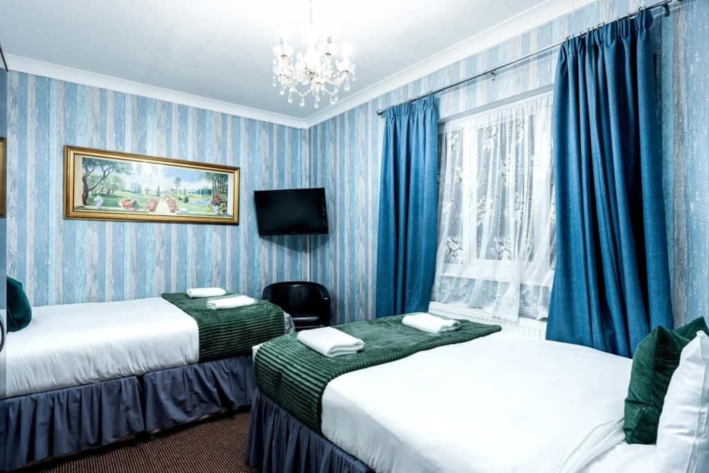 Lancaster Court Hotel - photo 26