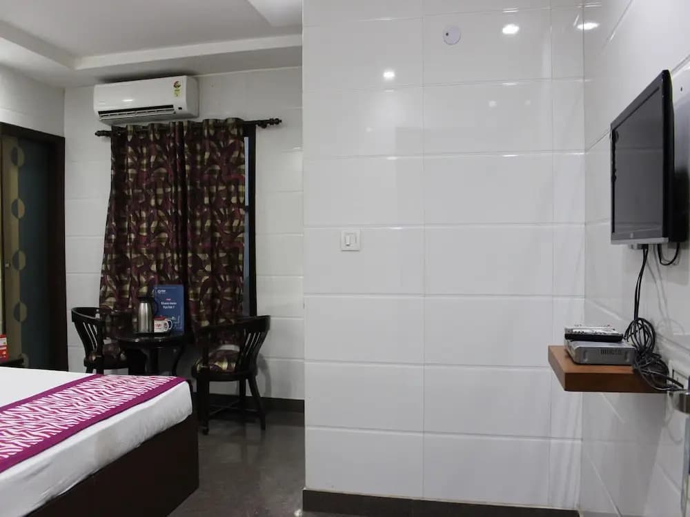 OYO 2705 Hotel Preet Palace - photo 5
