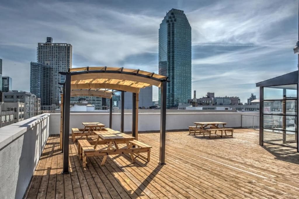 LIC Hotel - photo 8