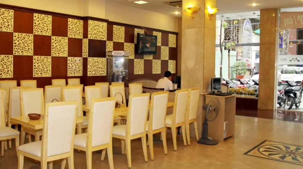 M&M Hotel - photo 14