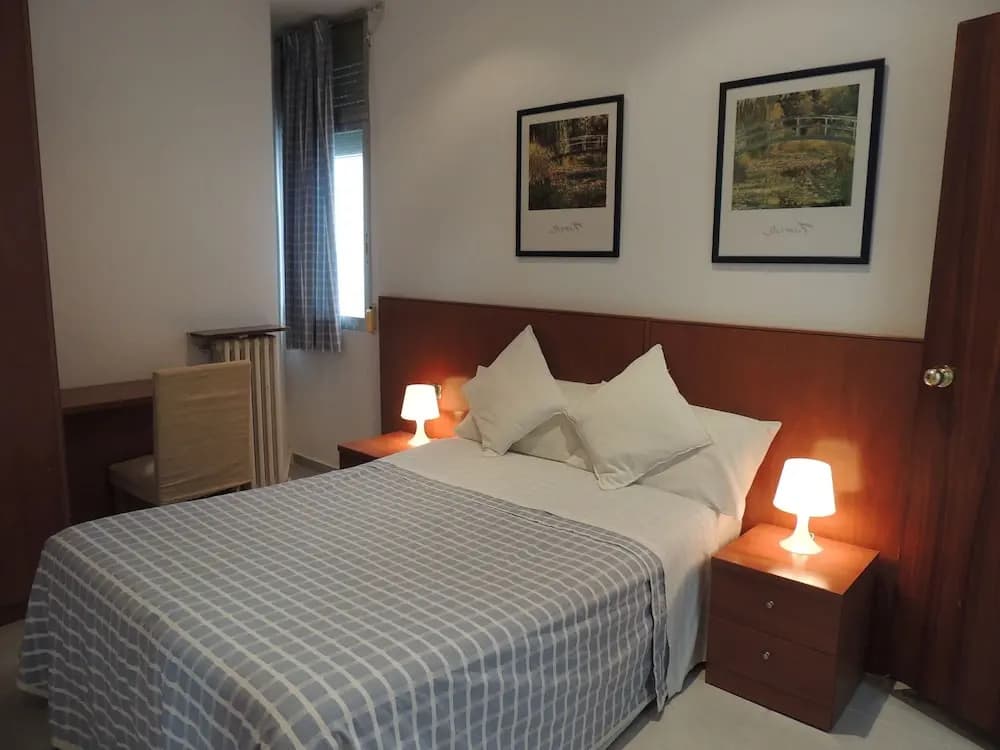 Hostal Cervantes - photo 6