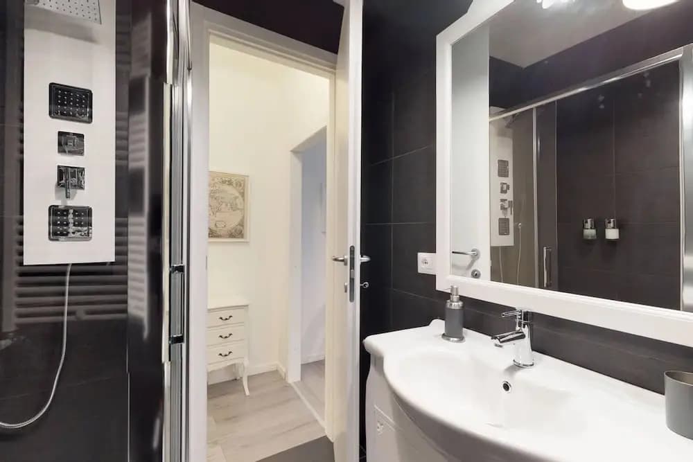 Luxury 2 bedrooms apartment - photo 7