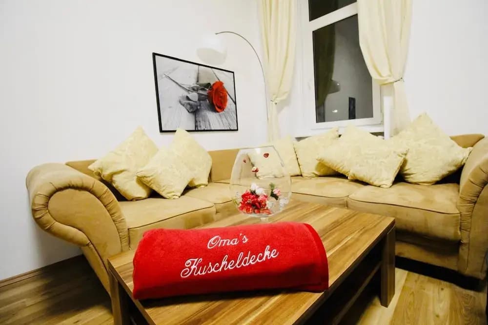Cozy 2BR Apartment Near Augarten - photo 5