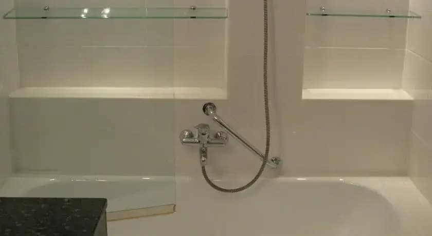 Carlton Suites - photo 7