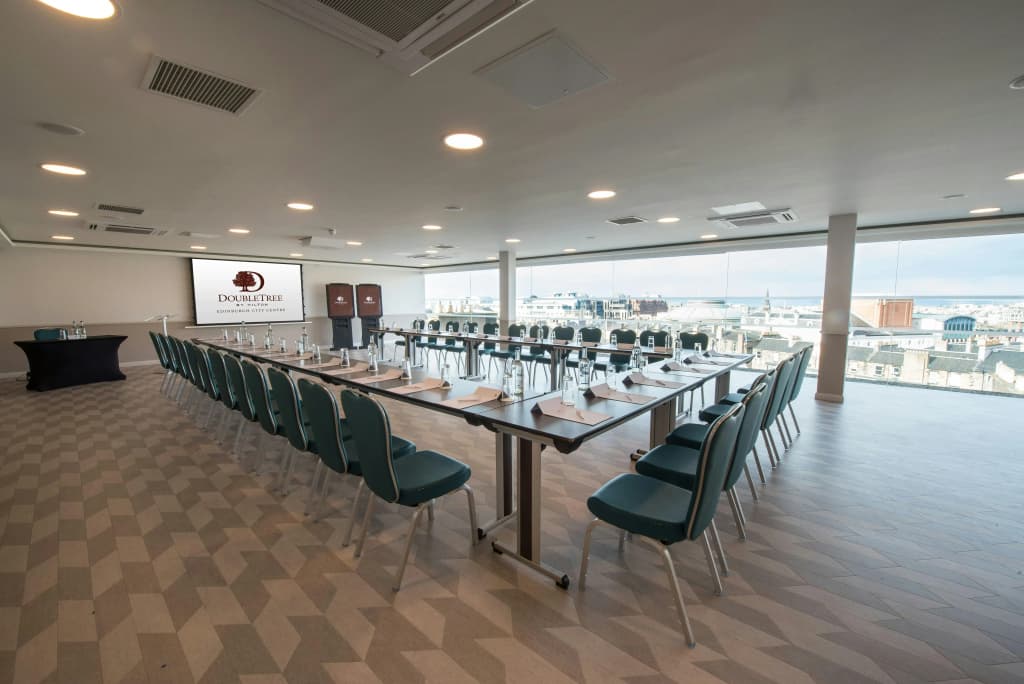 DoubleTree by Hilton Edinburgh City Centre - photo 17