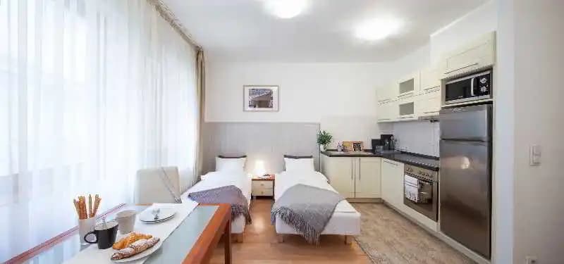 Greenpark Aparthotel - photo 4