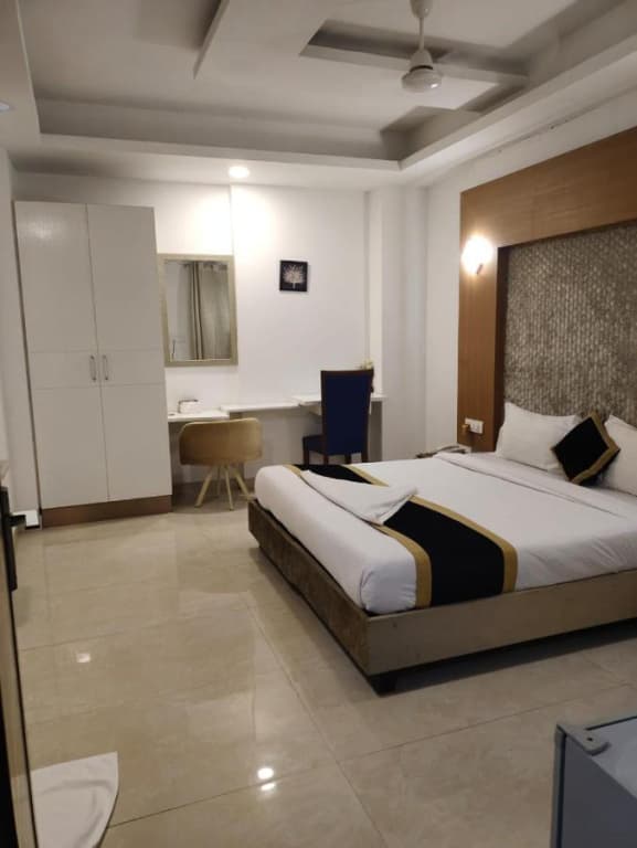 Phoenix Suites - photo 12