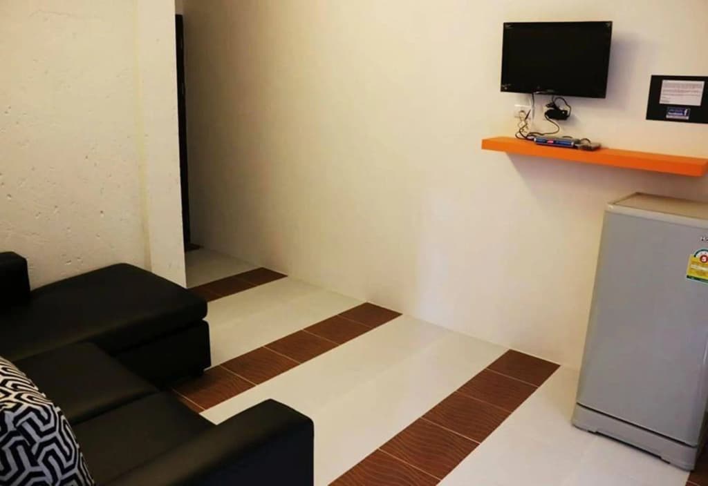 2Home Resort - photo 2