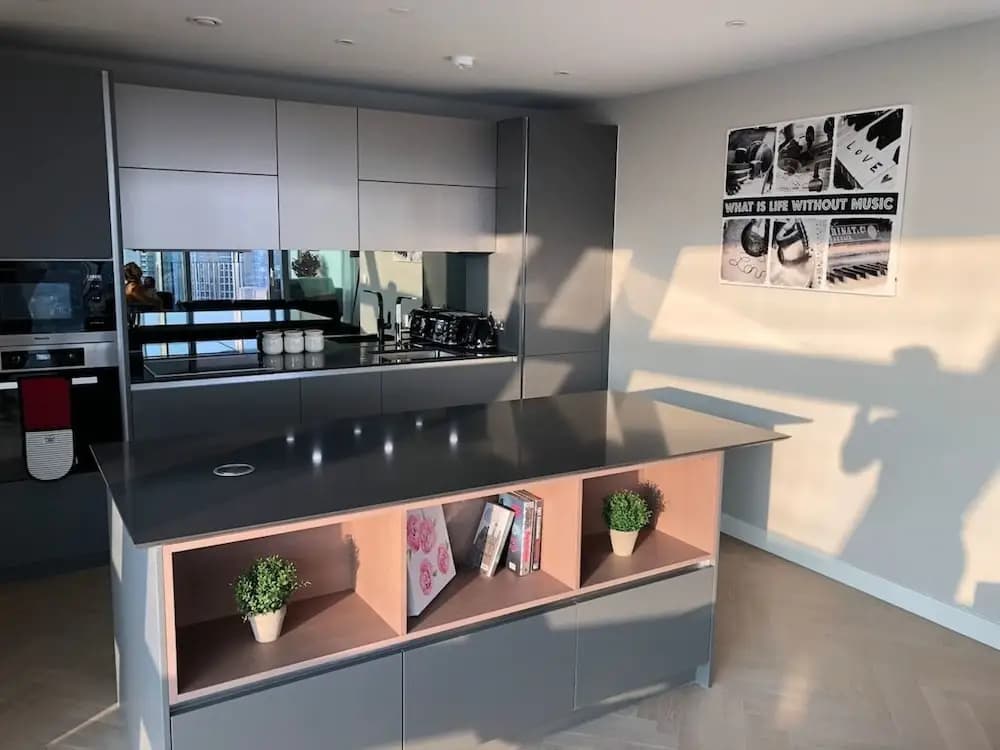 36th Floor Semi Penthouse - photo 2