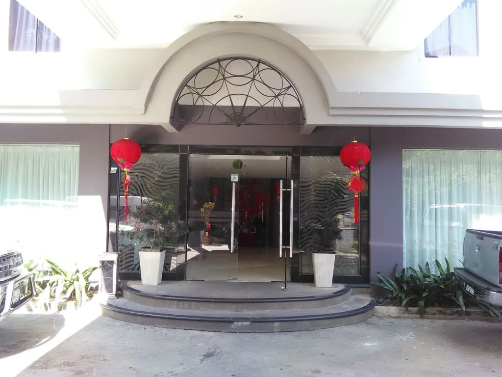 Casuarina Hotel - photo 17