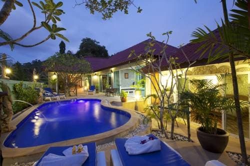 Sunshine Villa and Guest House - photo 12