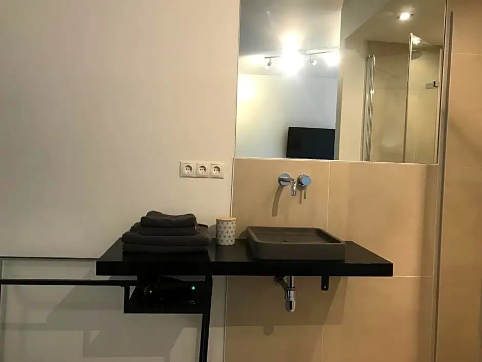 B&B Midtown Amsterdam suites - photo 7