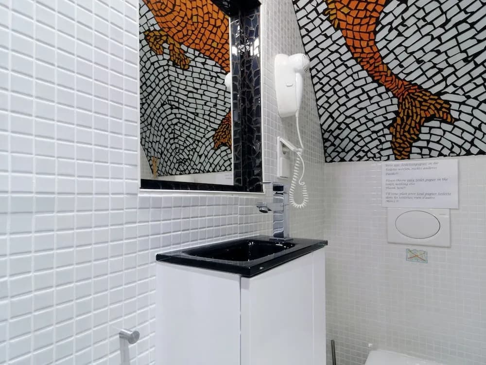 Contemporary Apartment in Kreuzberg Berlin with free Wi-Fi - photo 19