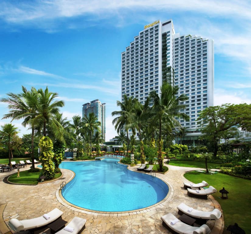 Shangri-La Jakarta Hotel - photo 1