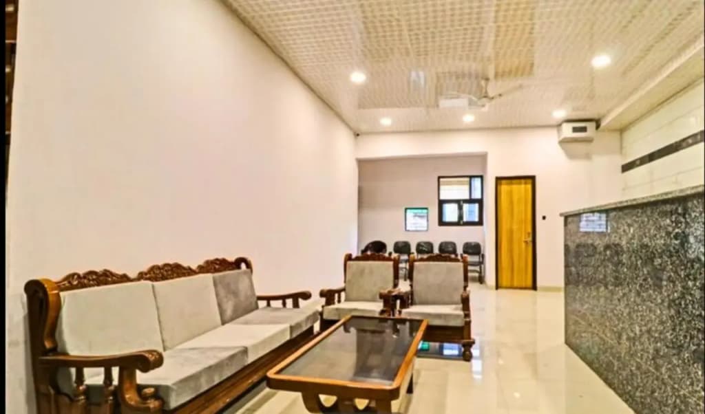 Qotel Hotel Peeragarhi - photo 10