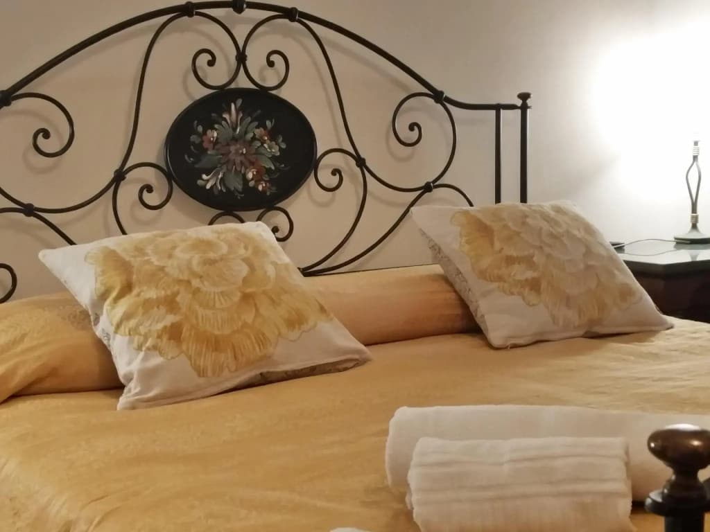 Rome Center Rooms - photo 3