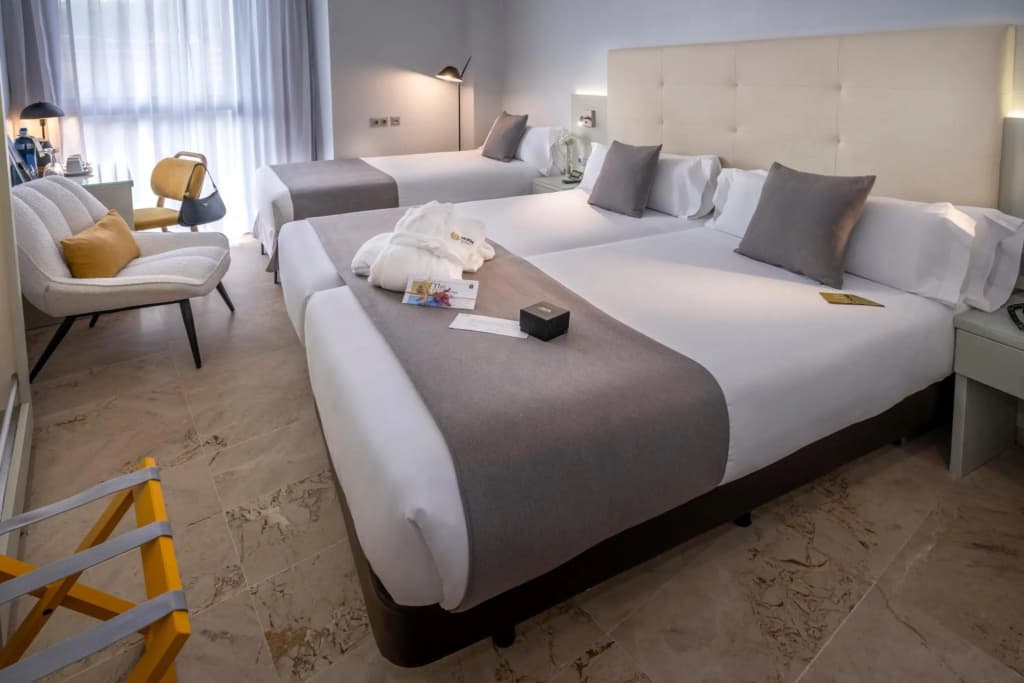 Serhs Del Port Hotel - photo 15