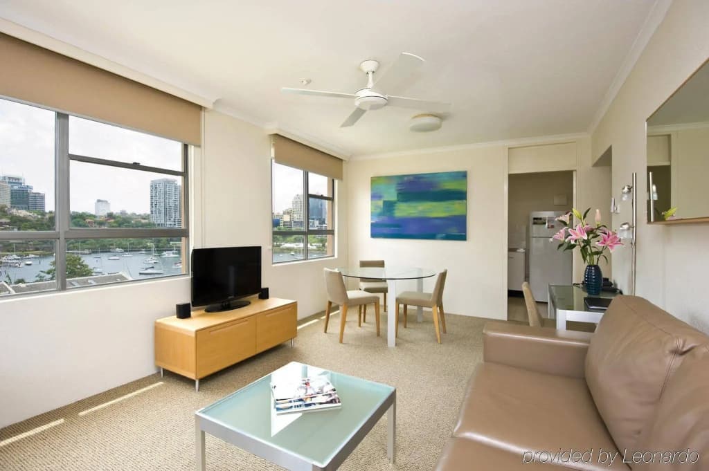 Sydney Harbourside Apartment - photo 4