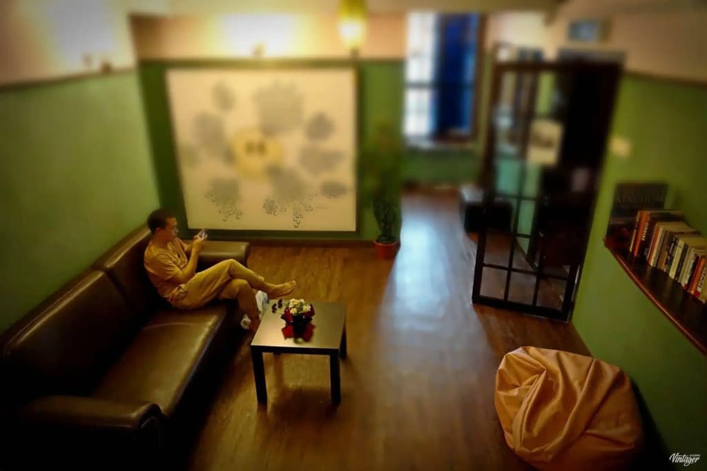 The Travel Hub Guesthouse - photo 16