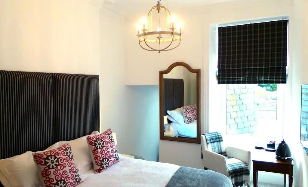 Antler Guest House - photo 8