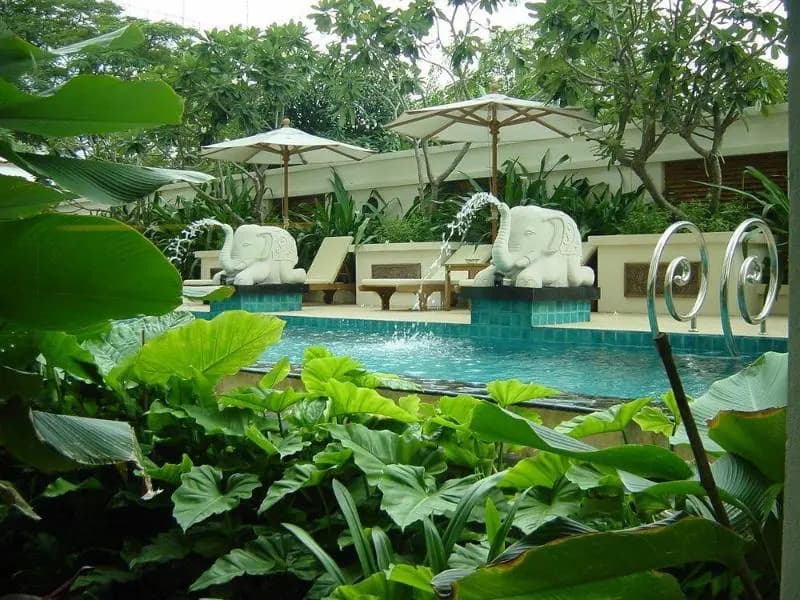 Gardina Asoke Hotel Residence - photo 9