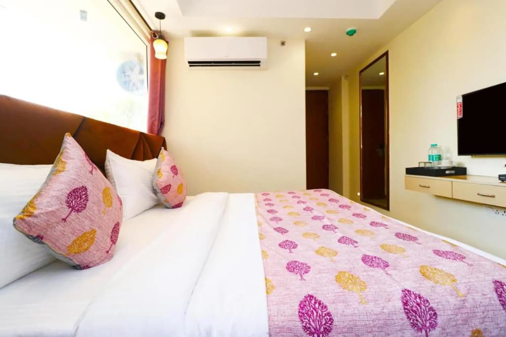 Hotel Leo Saffron - photo 35