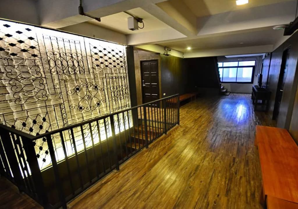 STrips the Poshtel - Hostel - photo 11