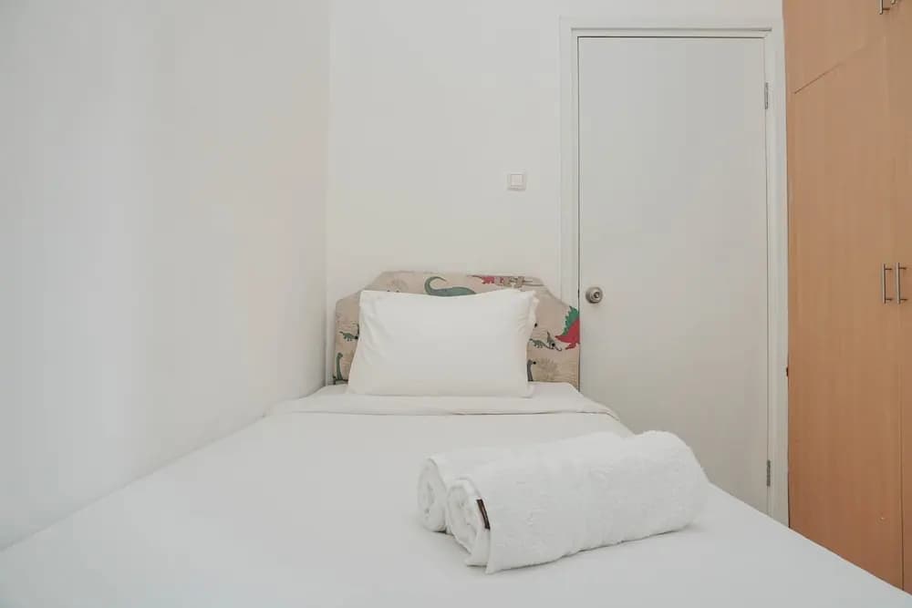 Fully Furnished with Comfortable 2BR Grand Palace Kemayoran Apartment - photo 3