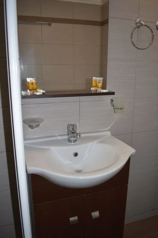 Cozy Apartment in central Athens - photo 7