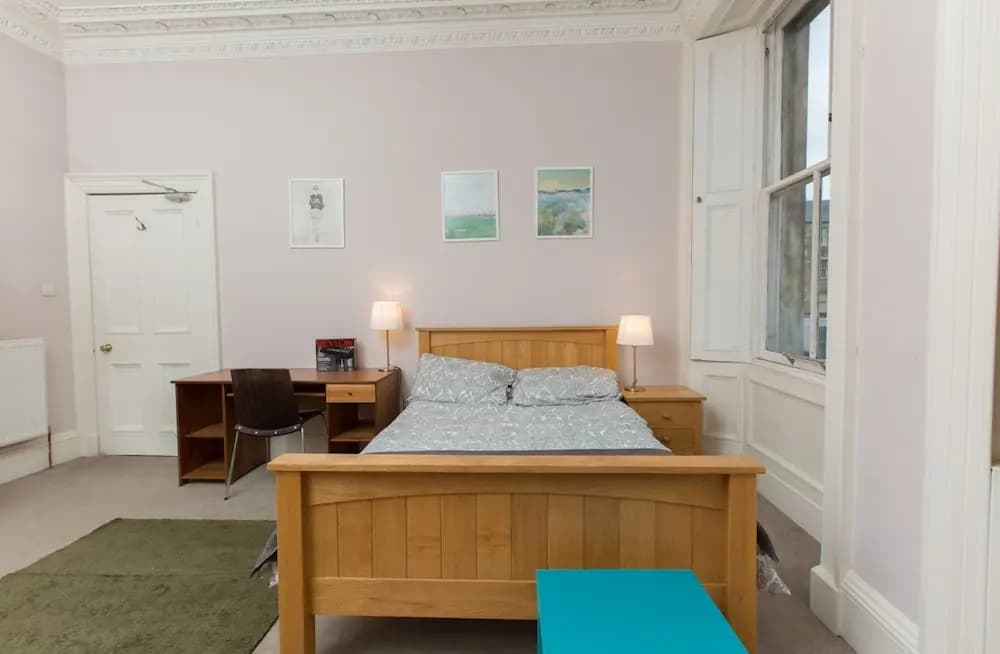 Spacious, Bright 5-br Flat for 10 in Edinburgh - photo 10