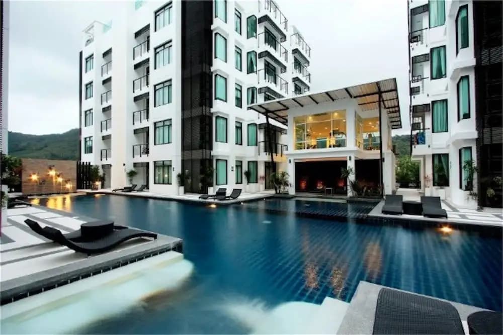 Kamala Regent 2 bedrooms Pool Access Apartment - photo 12