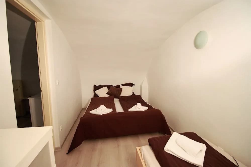 Budapest Easy Flats - Jokai Apartments - photo 19