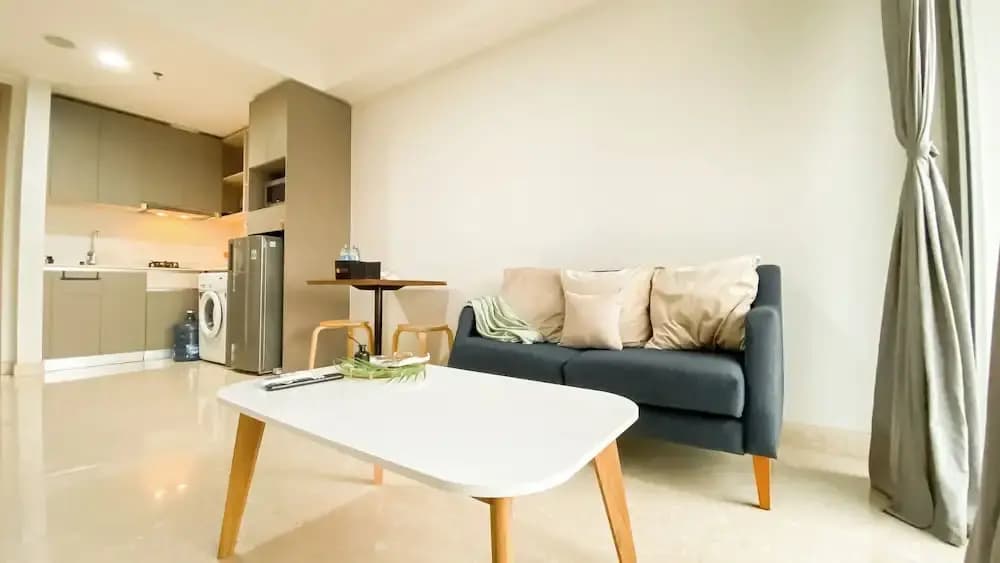 Cozy And Best Location 1Br Gold Coast Apartment - photo 6