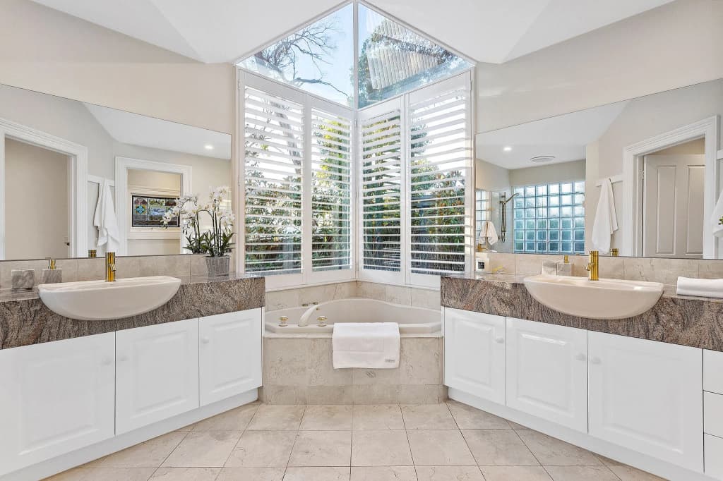 Tranquil Estate With Pool Heated Spa Gardens - photo 9