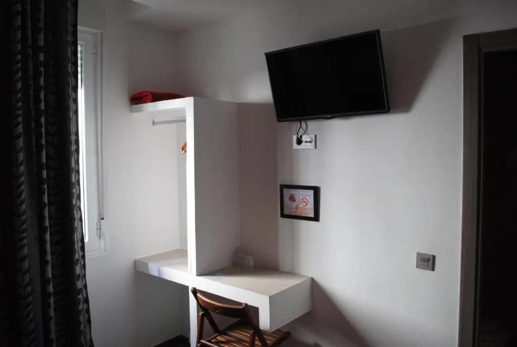 Hostal Abril - photo 4