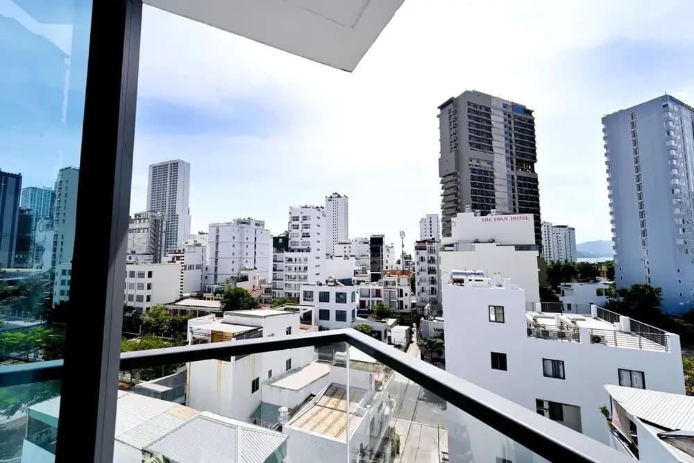Ten Dollars Hotel - photo 14