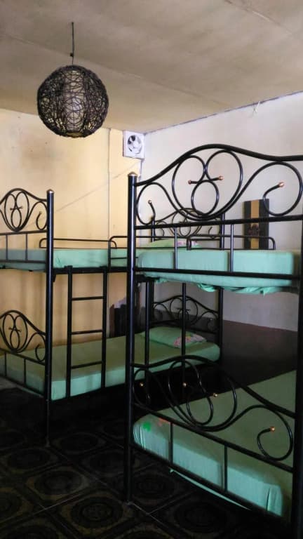 Supreeya Guesthouse - Hostel - photo 12