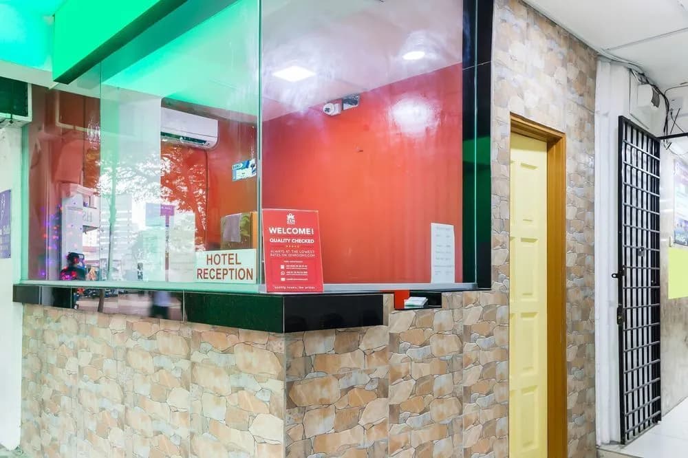 Everest Hotel by OYO Rooms - main photo