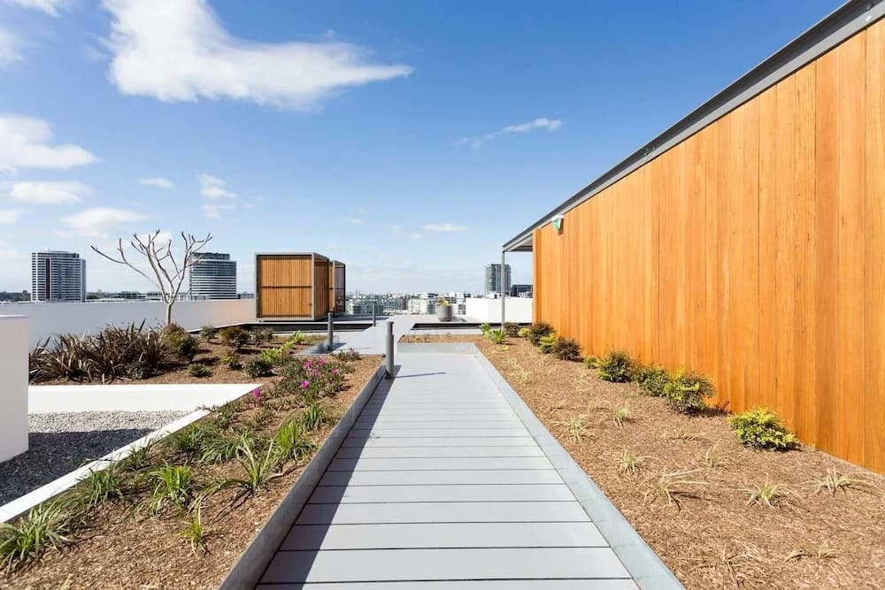 Chic Designer Apartment in Olympic Park + Parking - photo 9