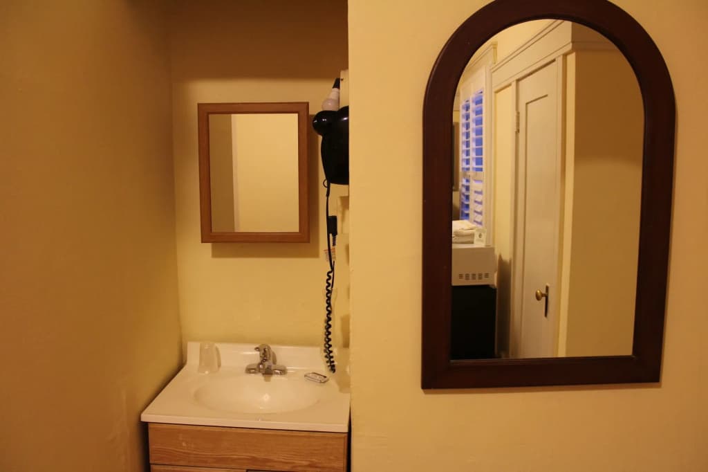 Layne Hotel - photo 8
