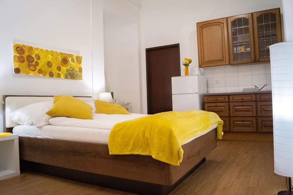 Beautiful 2BR - 12 min from Downtown - photo 4