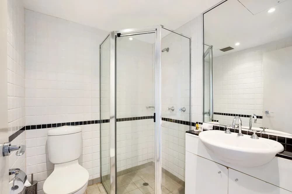 Pyrmont Modern Jones Bay Apartments - photo 8