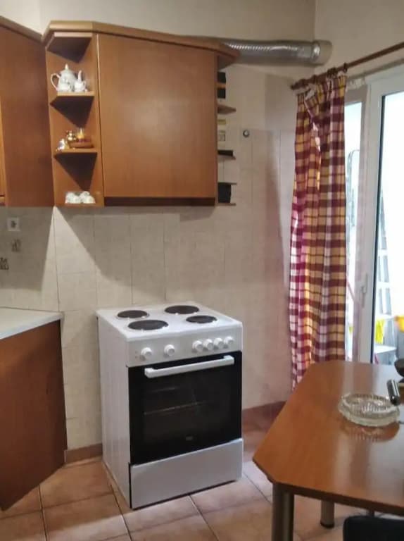 Captivating 1-bed Apartment in Athens - photo 16