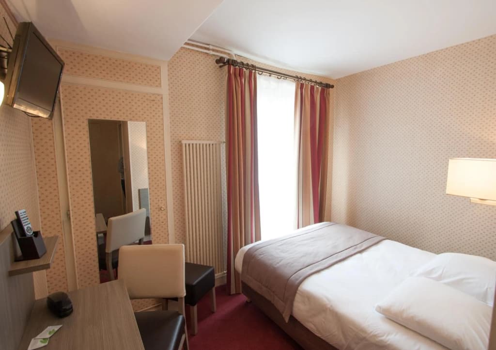 Eiffel Kensington Hotel - photo 14