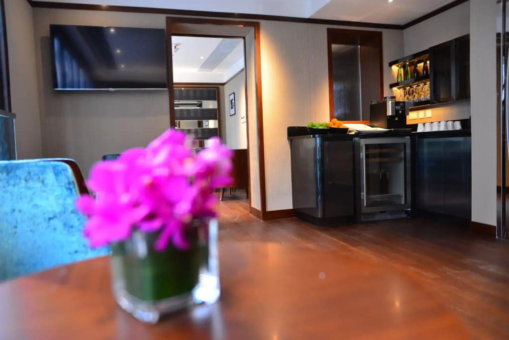 Hotel One Eighteen - photo 15