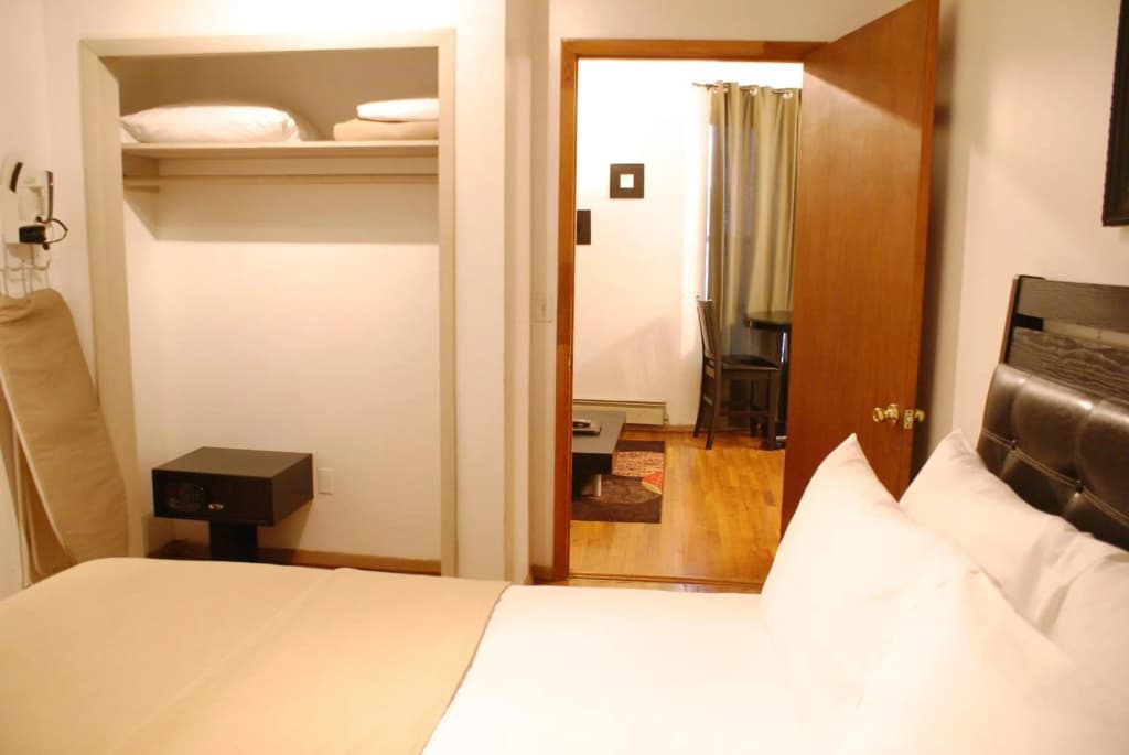 Off Soho Suites Hotel - photo 4