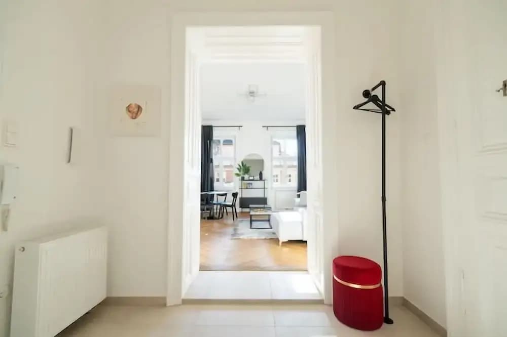 Rochus Stylish Stays - photo 33