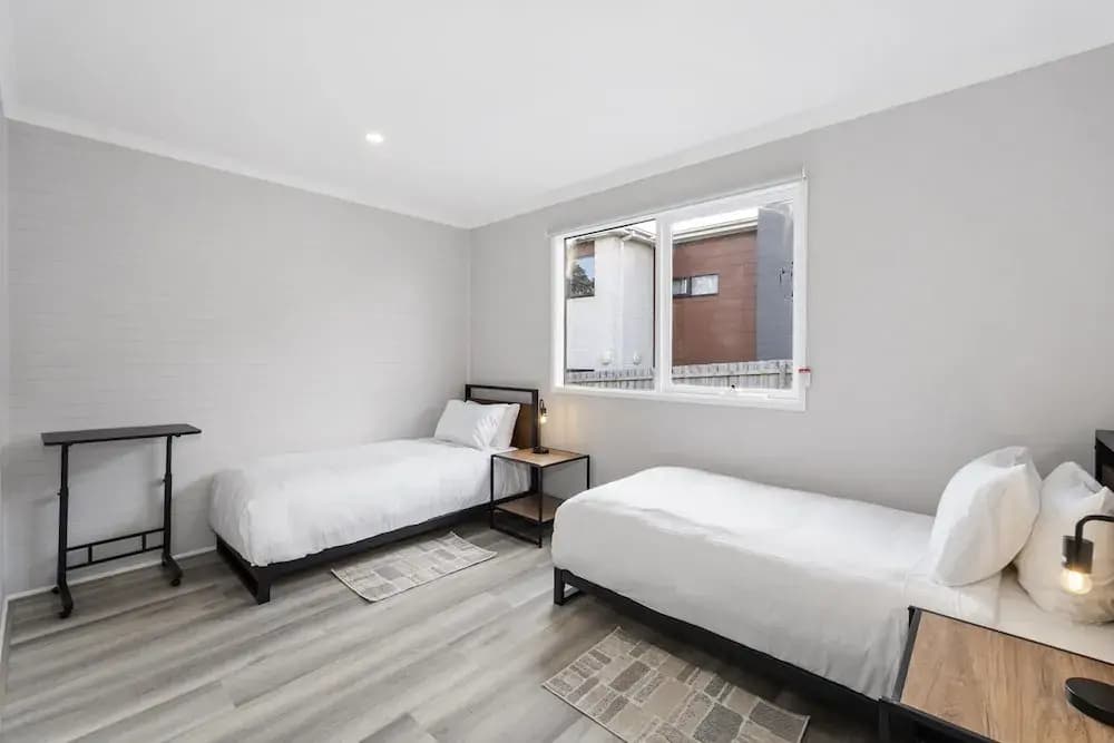 2-bed Rosebud Apartment With BBQ & Garden - photo 1