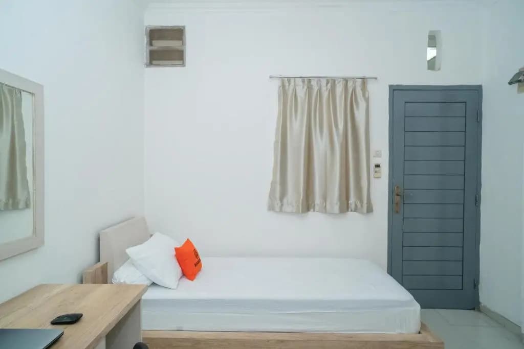 KoolKost Syariah near Universitas Moestopo Bintaro - photo 4